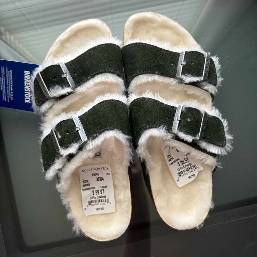 Brand NWT!!! Birkenstock real suede Dark Hunter Green & Ivory/White fur Sz 38